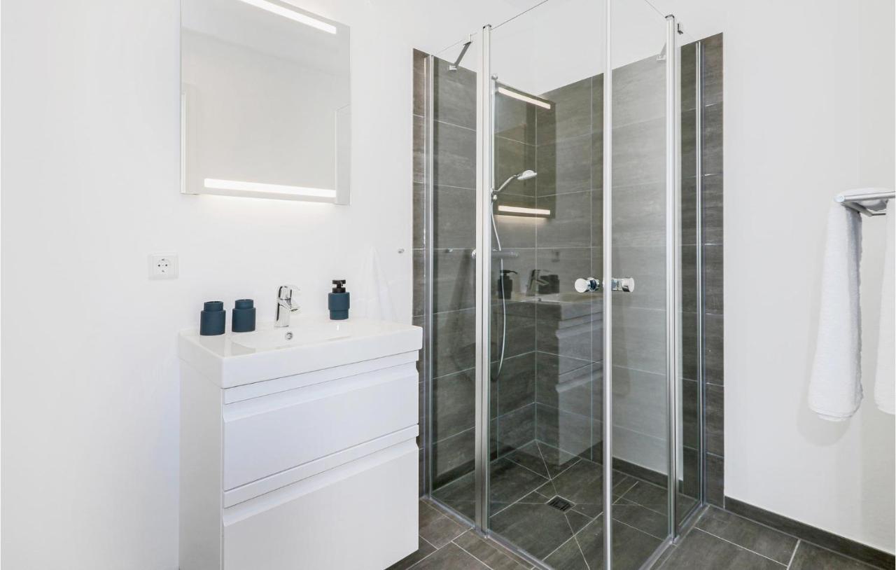 2 Bedroom Cozy Apartment In Lembruch-Duemmer See Екстер'єр фото